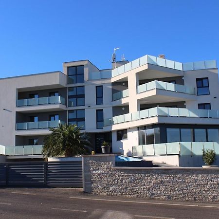 Apartmani Uwe 班约勒 外观 照片